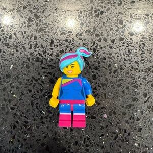 Lego movie two Lucy mini figure